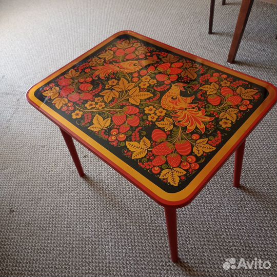 Детский столик. Хохломская роспись