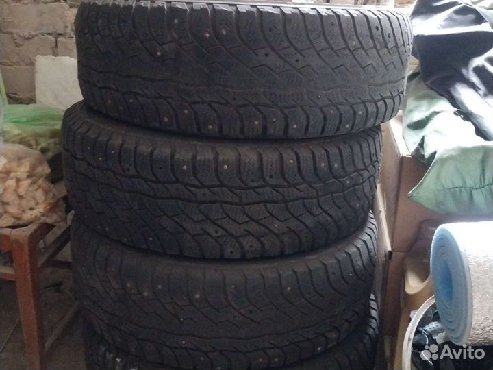 Viatti Bosco Nordico V-523 215/65 R16