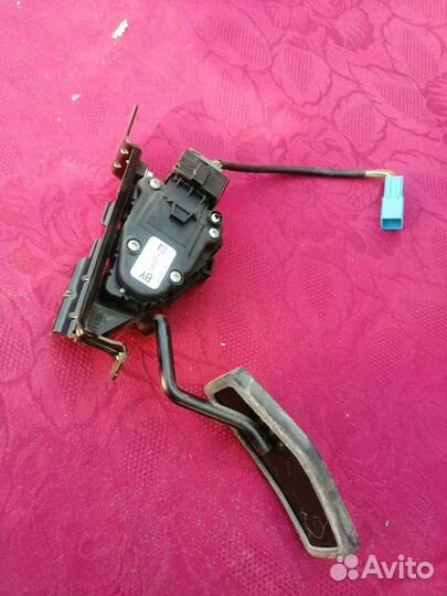 Опель вектра б электронная педаль газа 1.6 1.8