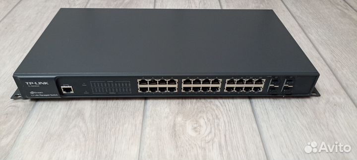 Коммутатор TP-link TL-SG3424