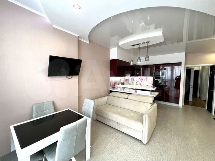 3-к. квартира, 90 м², 10/25 эт.