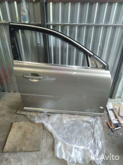 Передняя дверь Вольво В70 С80