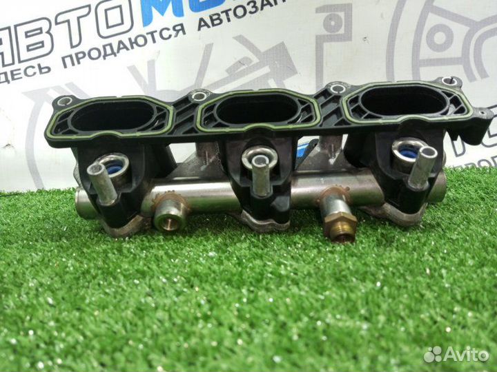 Топливная рампа Audi A4 8K5 CAL cala