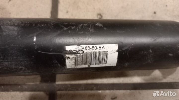 Стойка амортизатора задняя Jaguar F-Pace 2017