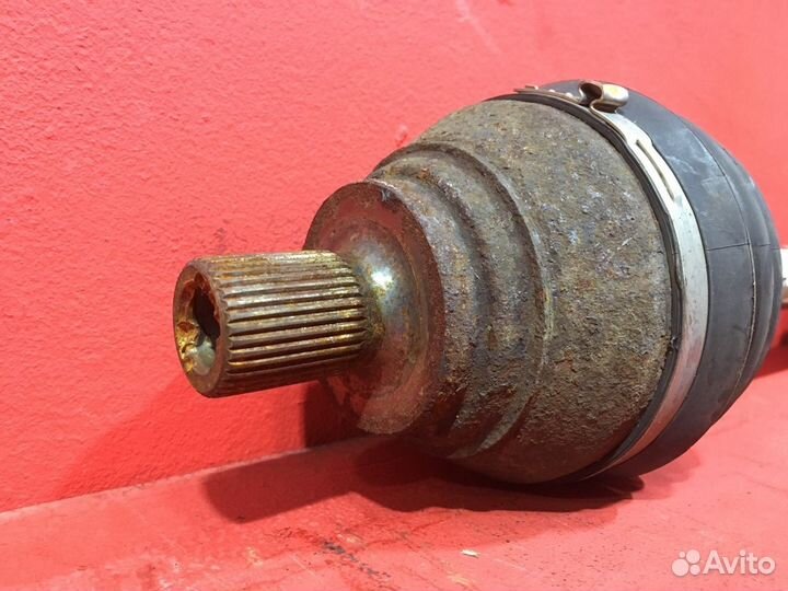 Привод передний левый Audi Q3 (8U) SUV cffb 2.0L