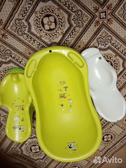 Детская ванночка для купания с подставкой