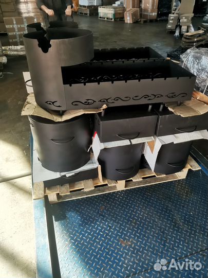 Мангал с подказанником, полочкой и дровницей