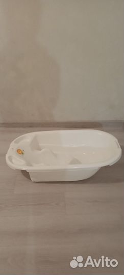 Ванночка для купания с подставкой