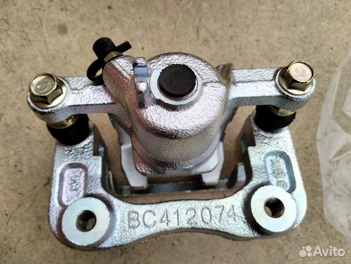 Суппорт задний правый Sonata V NF, KIA Magentis II