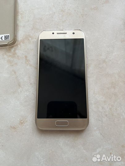 Samsung Galaxy A3 (2017) SM-A320F/DS, 2/16 ГБ