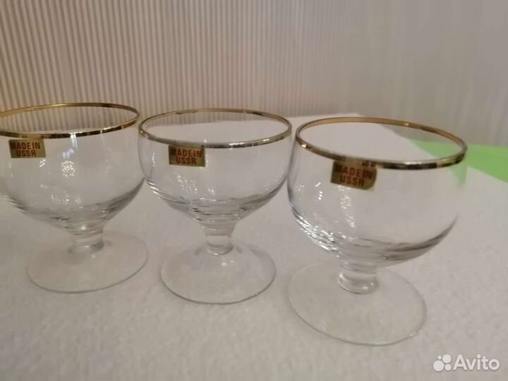Хрустальные рюмочки на ножке