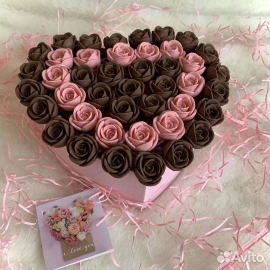 Розы в коробке. Шоколадные букеты. Цветы