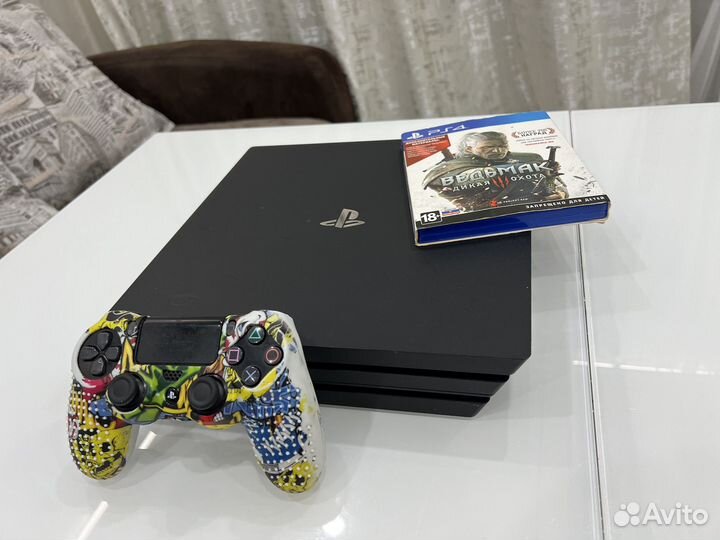 Игровая приставка ps4 pro 1tb