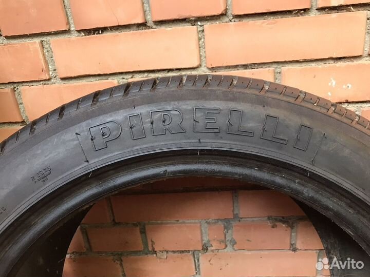 Pirelli P Zero Rosso 255/45 R18