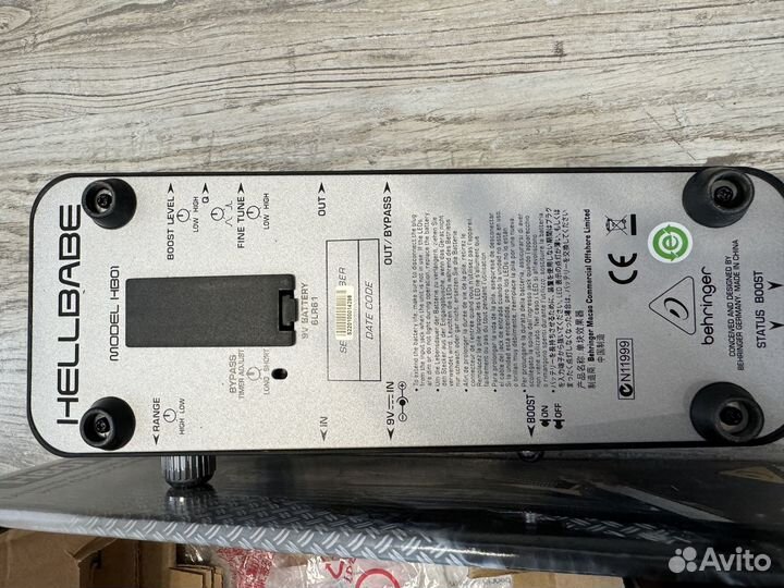 Behringer HB01 wah-wah педаль