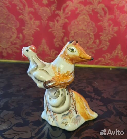 Статуэтки фарфоровые
