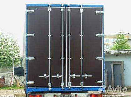 Ворота с порталом на фургон