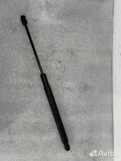 Амортизатор капота правый Mercedes-Benz C-Класс