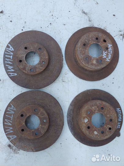 Диск тормозной на Ниссан ноте, Алмера н16, Алтима
