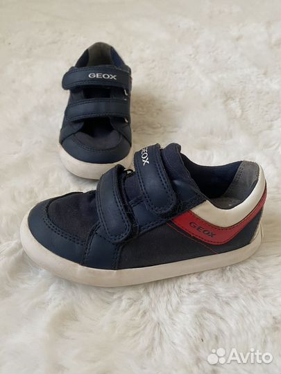 Кроссовки geox 24