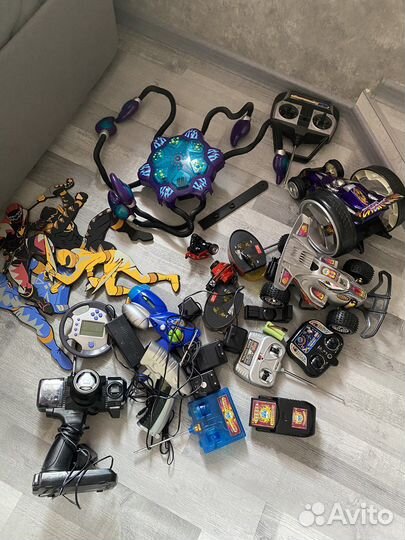 Игрушки, замок