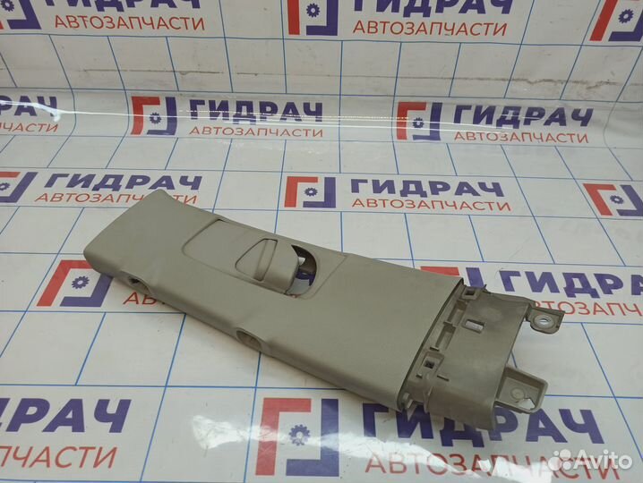 Обшивка стойки средней левой верхняя Toyota Land C