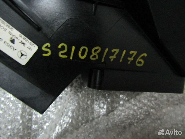 Фара правая Mercedes-Benz GLC