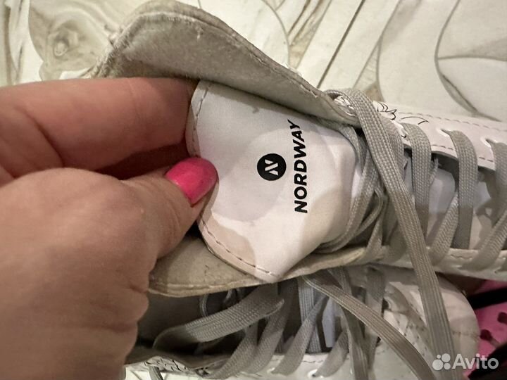 Коньки фигурные 30 размер