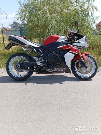 Yamaha R1 2006