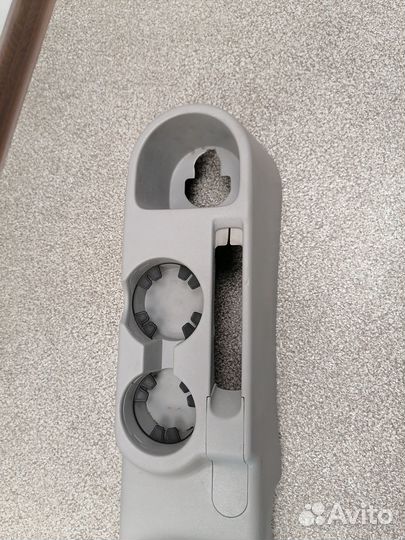 Консоль между сидений Hyundai Verna