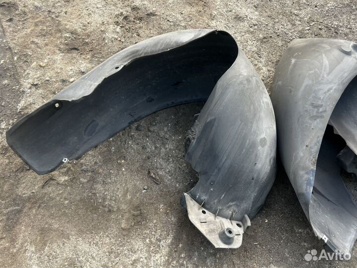 Задние подкрылки Mercedes W220