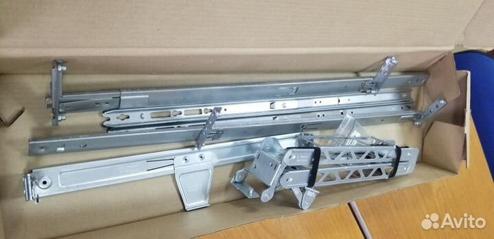 Разборная настенная стойка для сервера HP