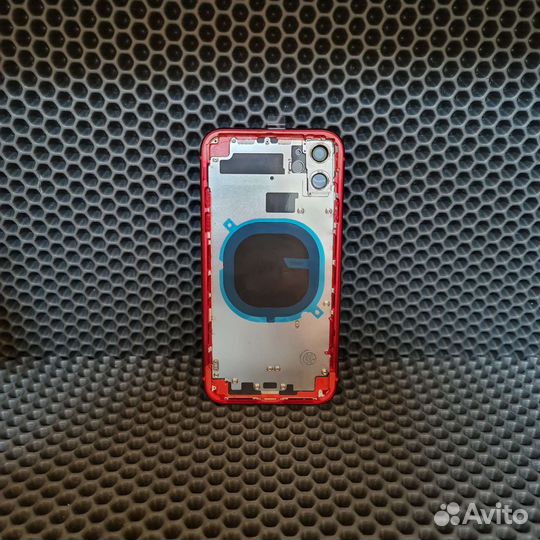 Корпус iPhone 11 красный