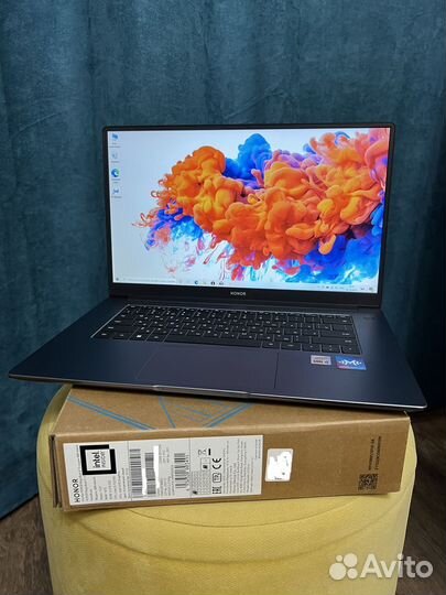 Топовый ультрабук i5/16/512