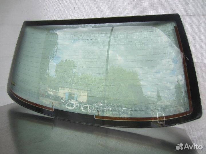 Стекло заднее Ford Sierra 1990