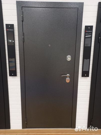 Входная дверь L-3b