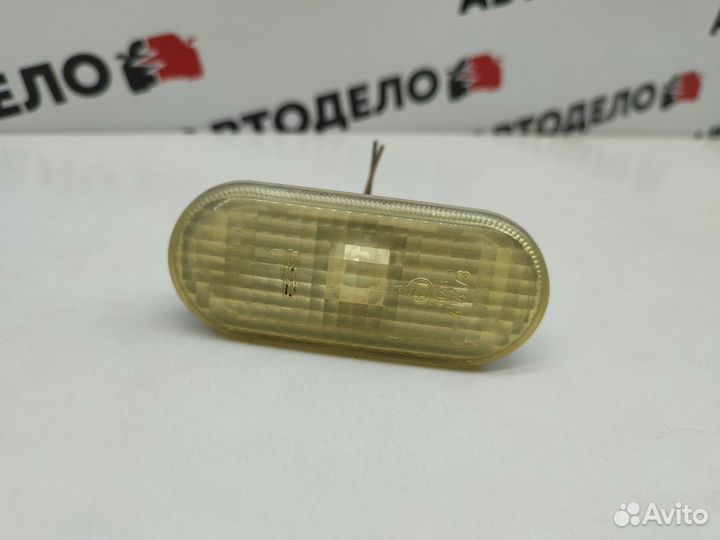 Повторитель поворота в крыло Volkswagen Golf MK4