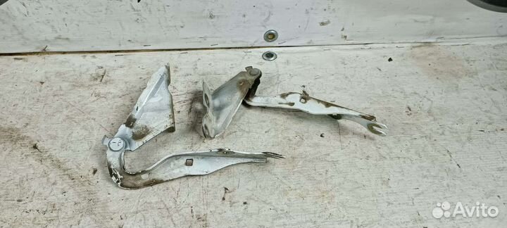 Петли капота Faw Besturn x80