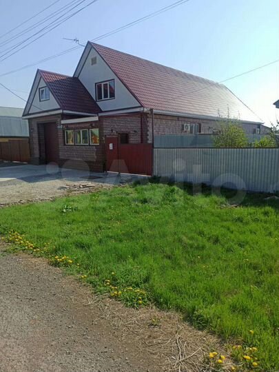 Коттедж 270 м² на участке 9,5 сот.