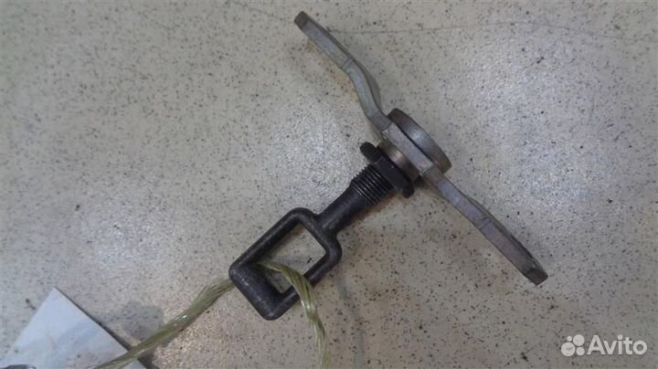 Замок багажника Volkswagen Touareg 2002-2010