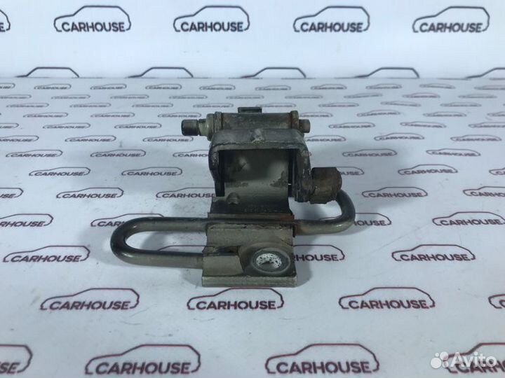 Петля двери задняя левая Volkswagen Passat B5+ 1
