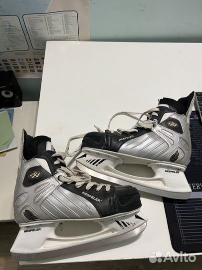 Коньки хоккейные