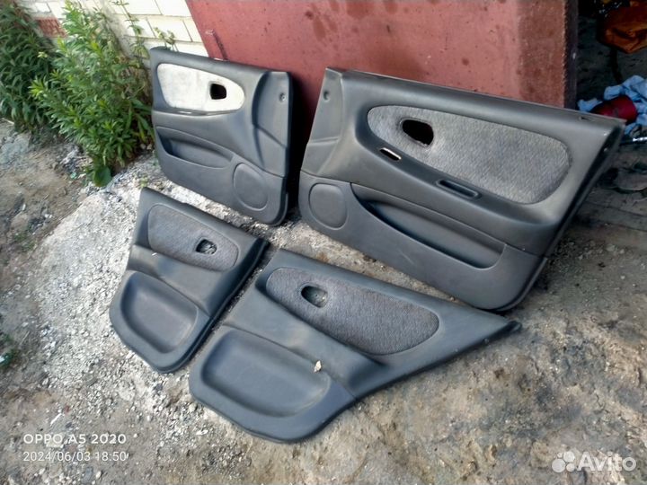 Обшивки дверей Mitsubishi Lancer 6