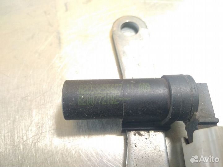 Датчик коленвала Renault Sandero 2009 2014