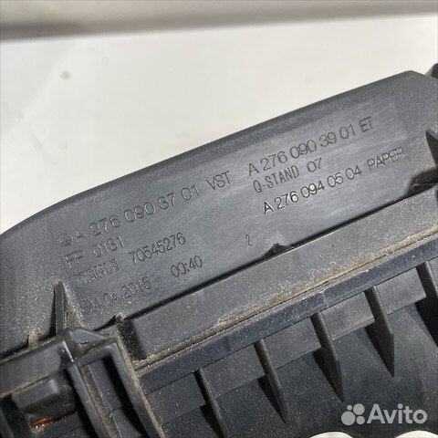 Корпус воздушного фильтра левый Мерседес М276