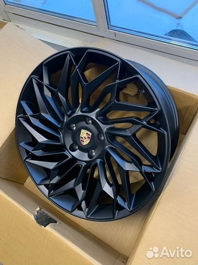 Диски для на Порше Porsche Cayenne 3 / Coupe R22