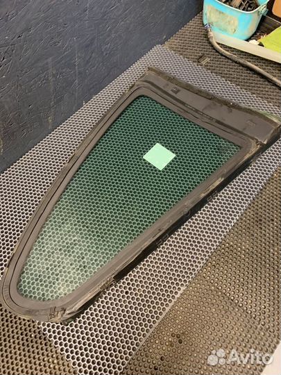 Форточка кузова задняя левая Bmw 335 Xi E92 N54