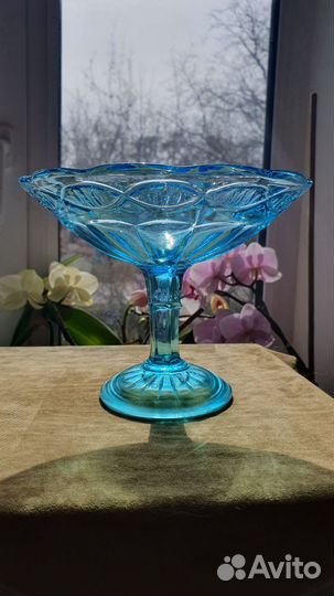 Ваза на ножке купоросное стекло