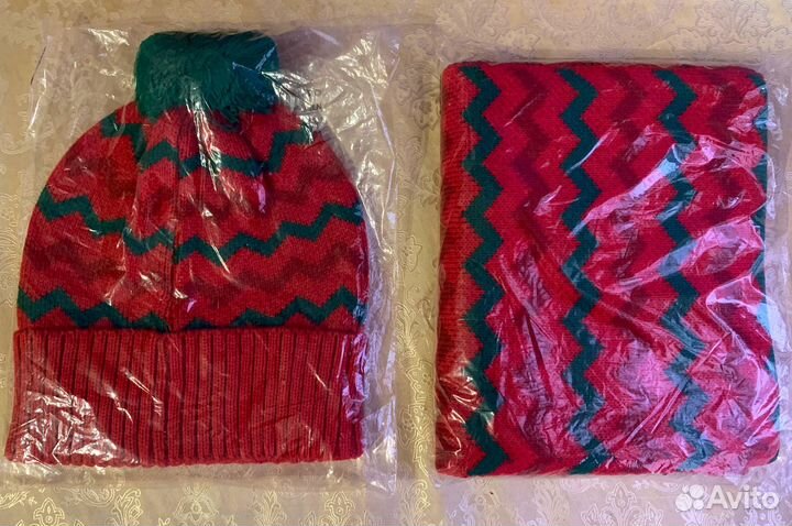 Зимний теплый набор Кока-кола: шапка + шарф