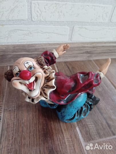 Статуэтка клоун